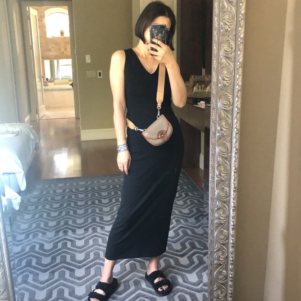 Tristan & iseut black sleeves dress t16